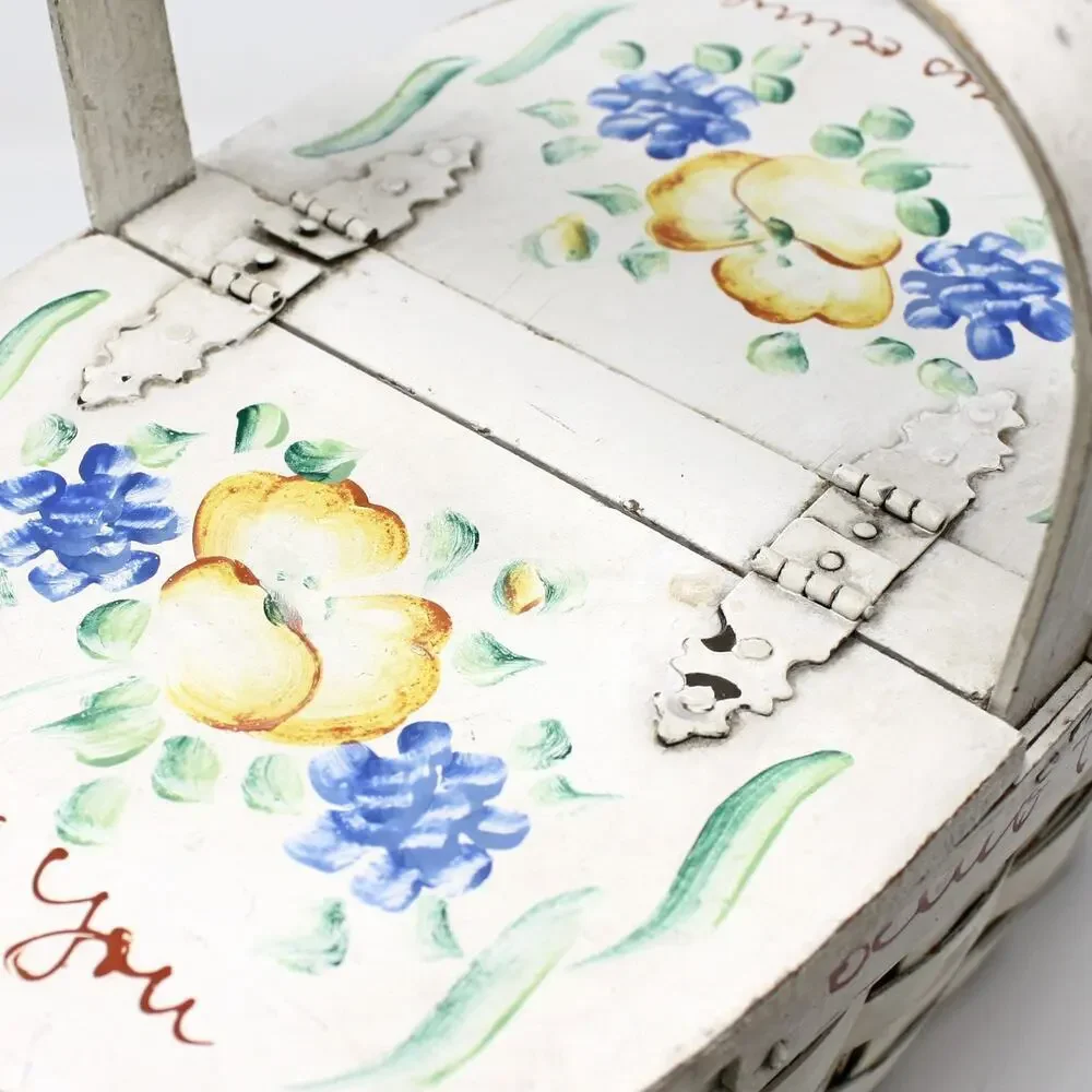 Vintage basket purse